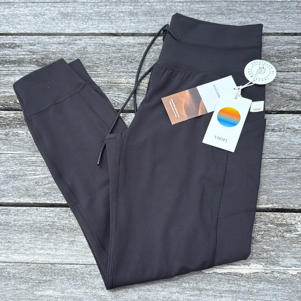 Vuori Black Leggings NWT